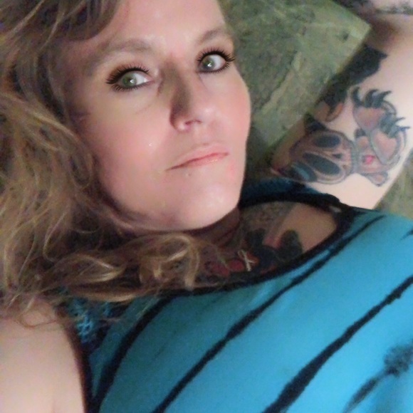 Meet your Posher, Tonya - Picture 3 of 6